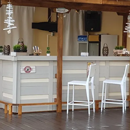 酒店 Aqua Dolphin 3*