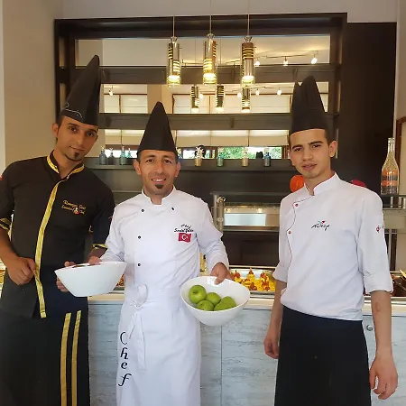 Aqua Dolphin 酒店 拉夫达