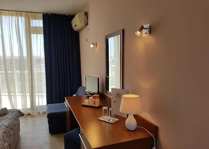 Aqua Dolphin Hotel Ravda