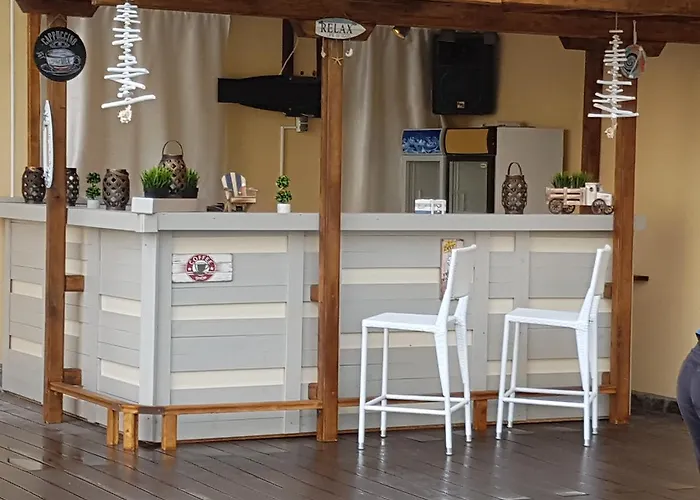 Hotel Aqua Dolphin 3*