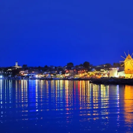 Aqua Dolphin Равда