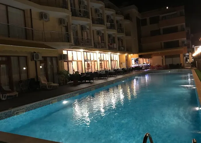 Hotel Aqua Dolphin 3*