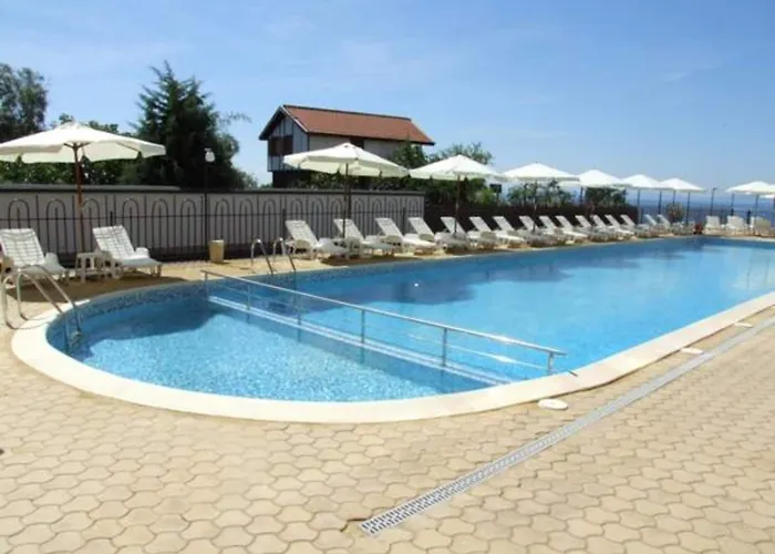 Hotel Aqua Dolphin 3*